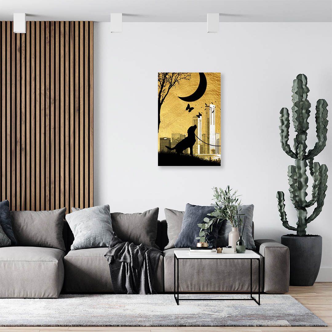 Cuadro Decorativo de Perro bajo la luna en Dorado y Negro 60 X 40