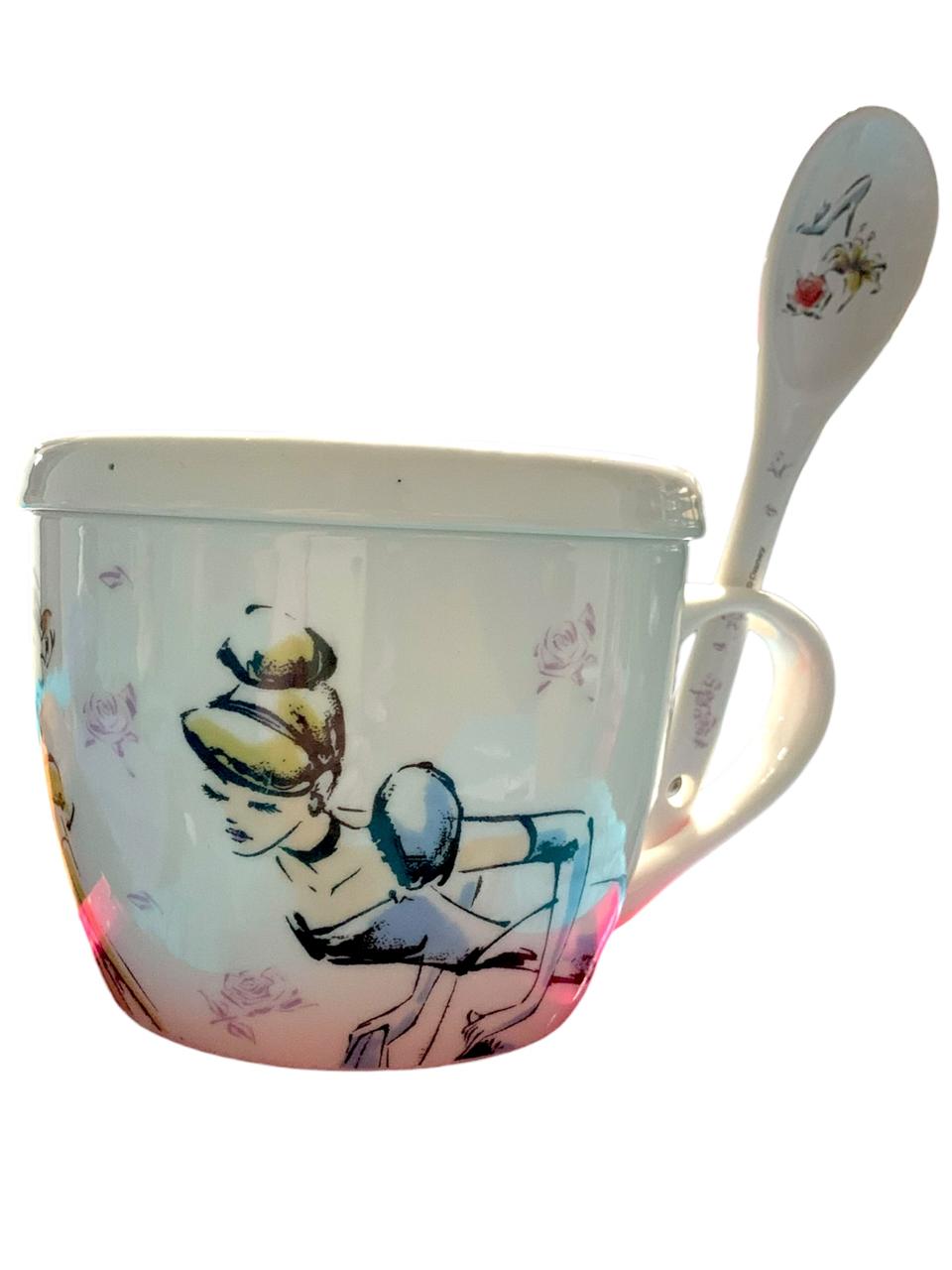 Princesas Disney Taza de Porcelana con Tapa, Cuchara y Caja de Regalo 580 ml Cenicienta, Raspunzel y Bella Tarro