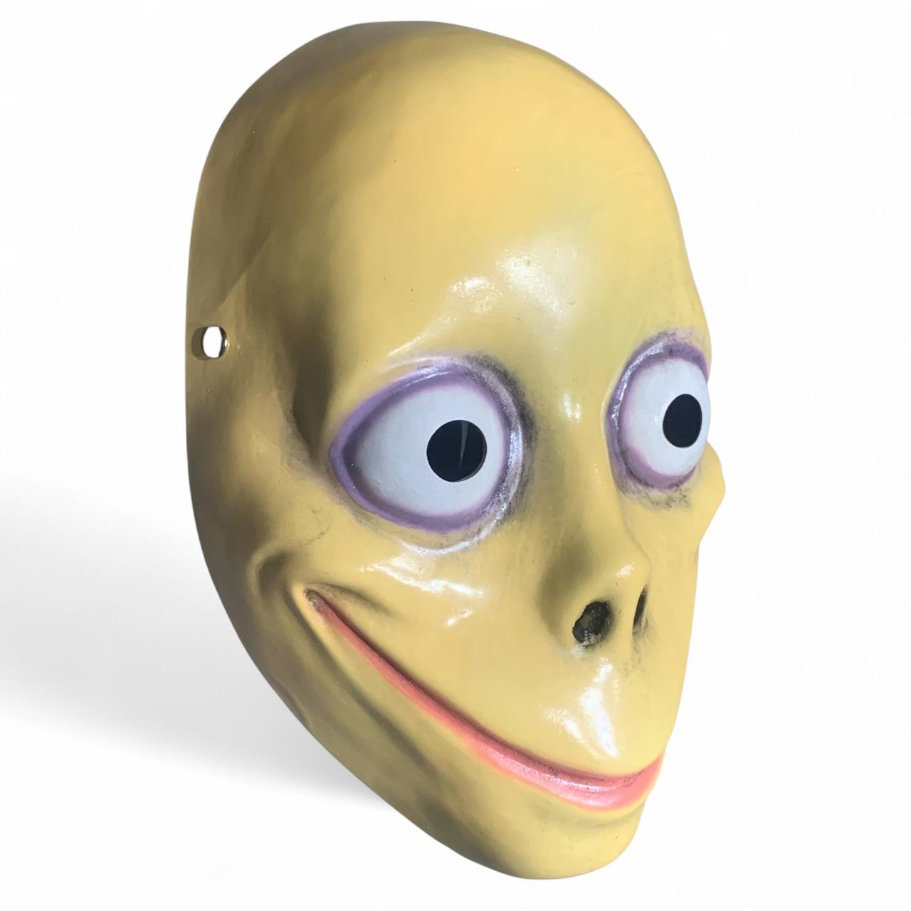 Mascara Momo Disfraz Halloween Cosplay Fibra de Vidrio