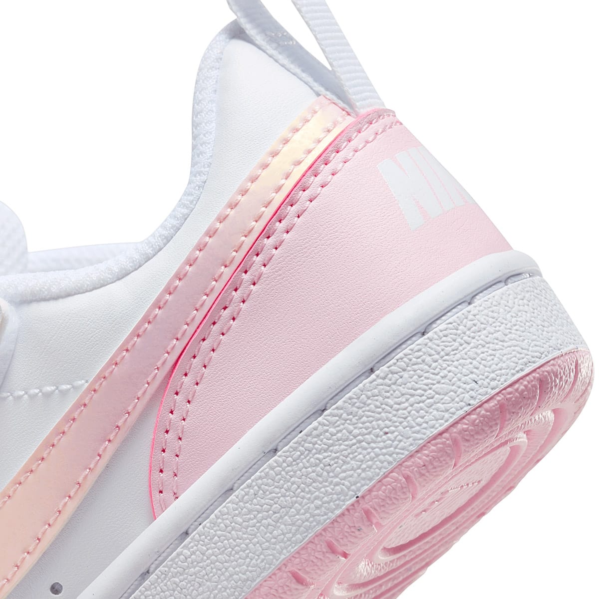 TENIS DEPORTIVO  NIKE COURT BOROUGH LOW RECRAFT BPV DV5457-105 BLANCO -ROSA  PARA NIÑA 