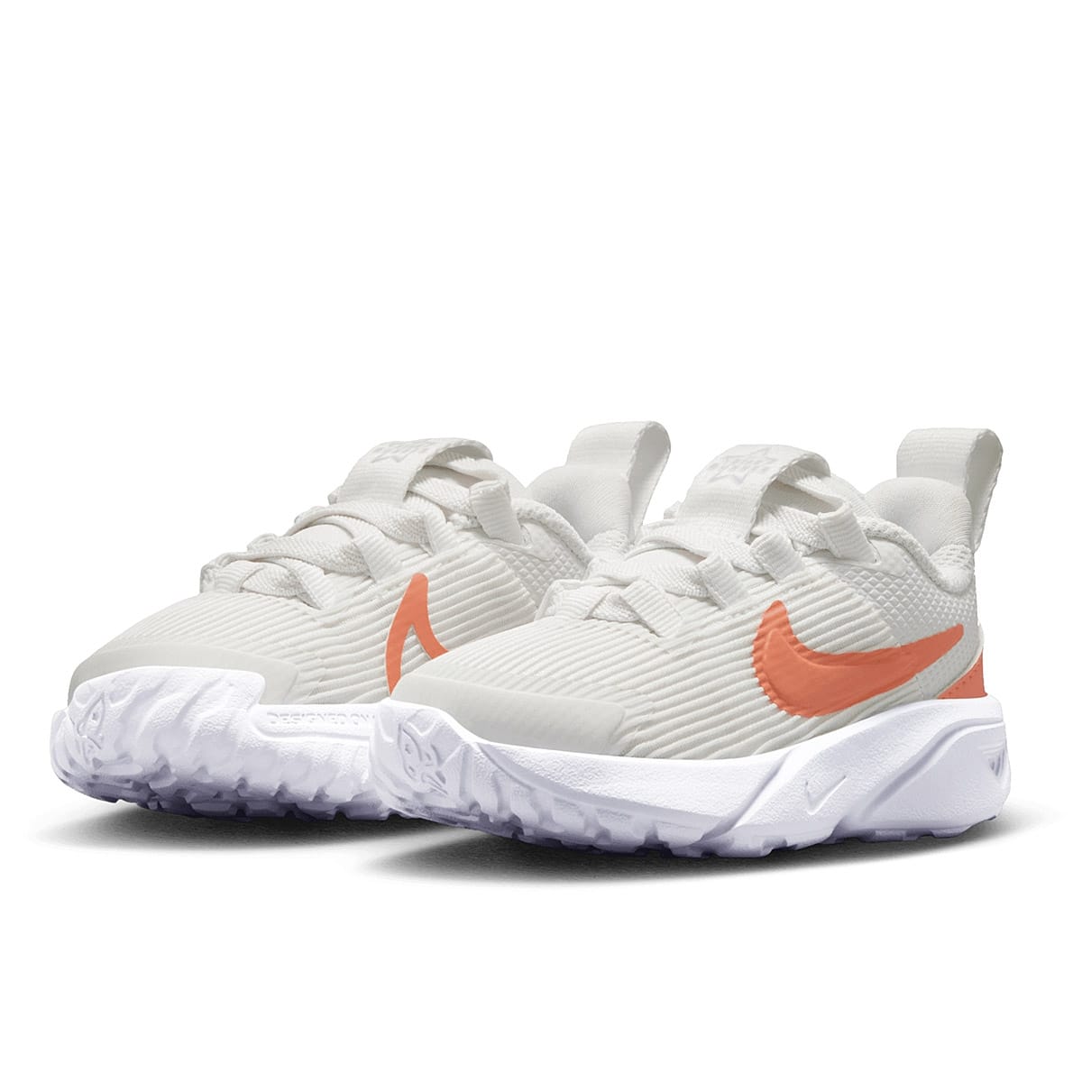 TENIS DEPORTIVO NIKE STAR RUNNER 4 NN TD DX7616-104 BLANCO -NARANJA  PARA NIÑO 