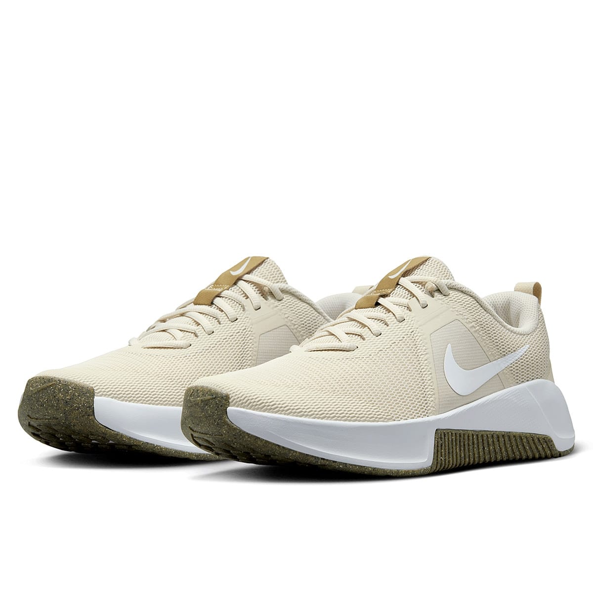 TENIS DEPORTIVO NIKE MC TRAINER 3 FQ1831-102 BEIGE -BLANCO PARA HOMBRE 