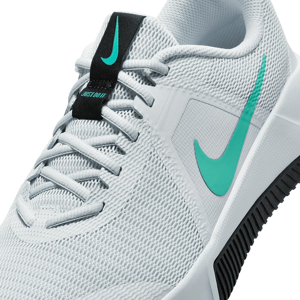 TENIS DEPORTIVO NIKE  MC  TRAINER  3 FQ1831-004 GRIS -VERDE PARA HOMBRE 