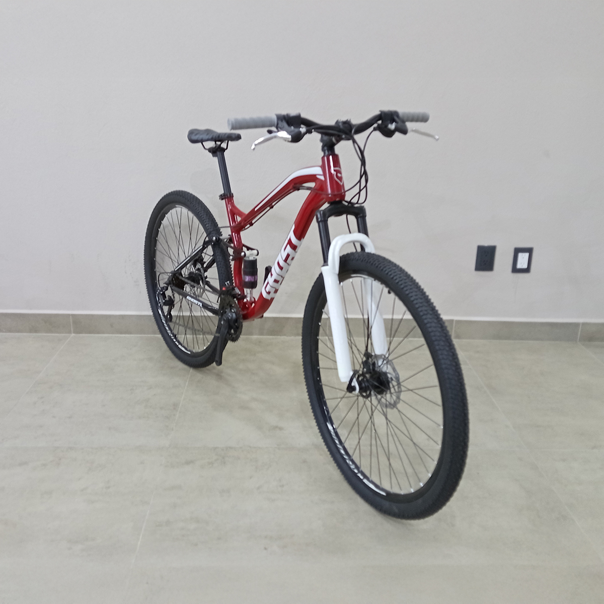 Bicicleta Ghost Reacondicionado Scrow R29 Rojo