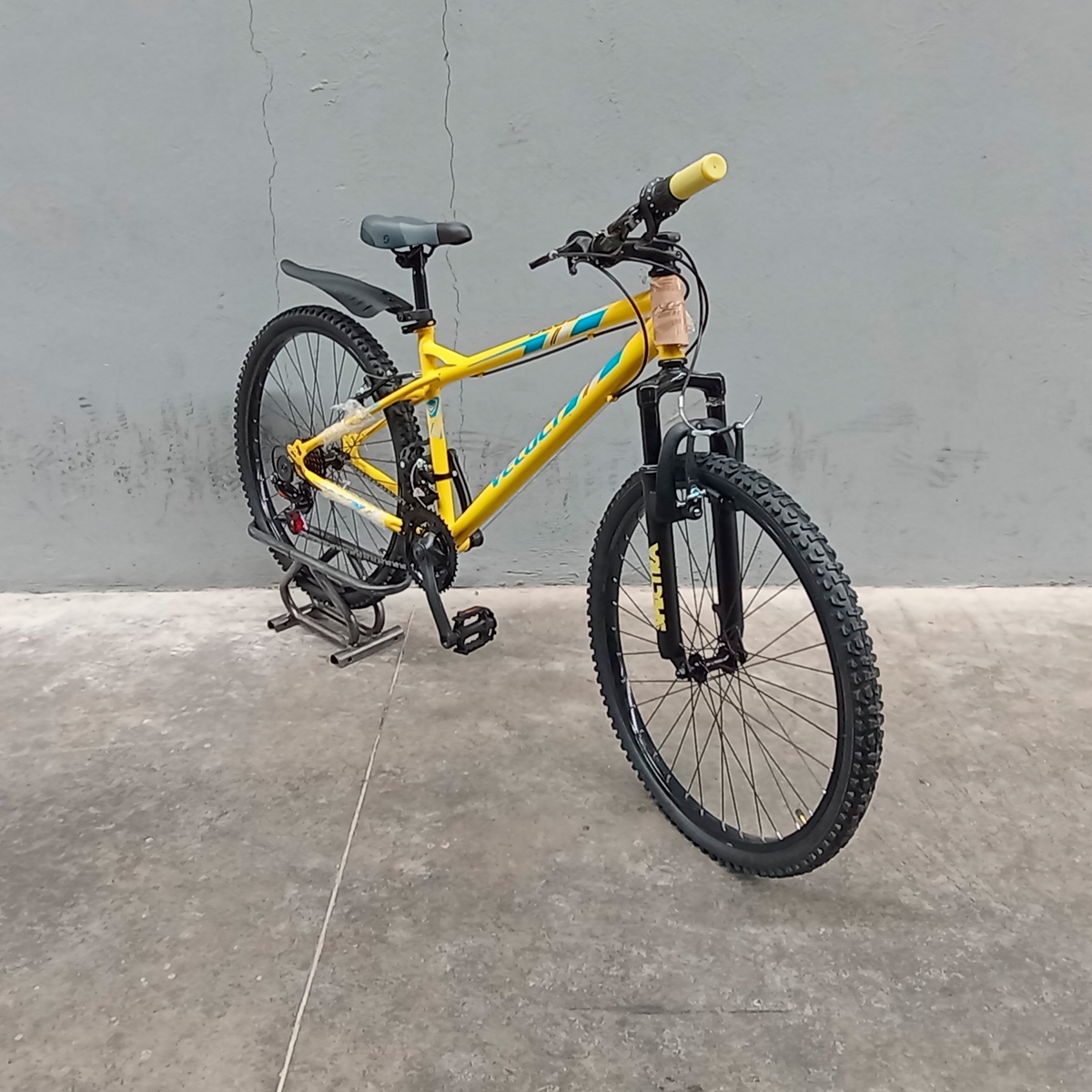 Bicicleta Veloci Reacondicionado Deus R26 Amarrillo Bajito