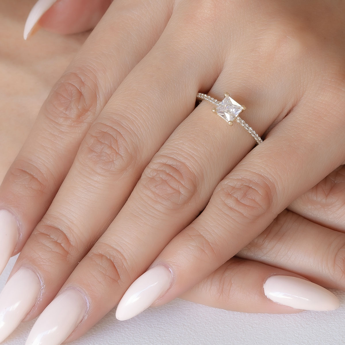 ANILLO DE COMPROMISO MÍA ORO 14K ABBA JOYAS.