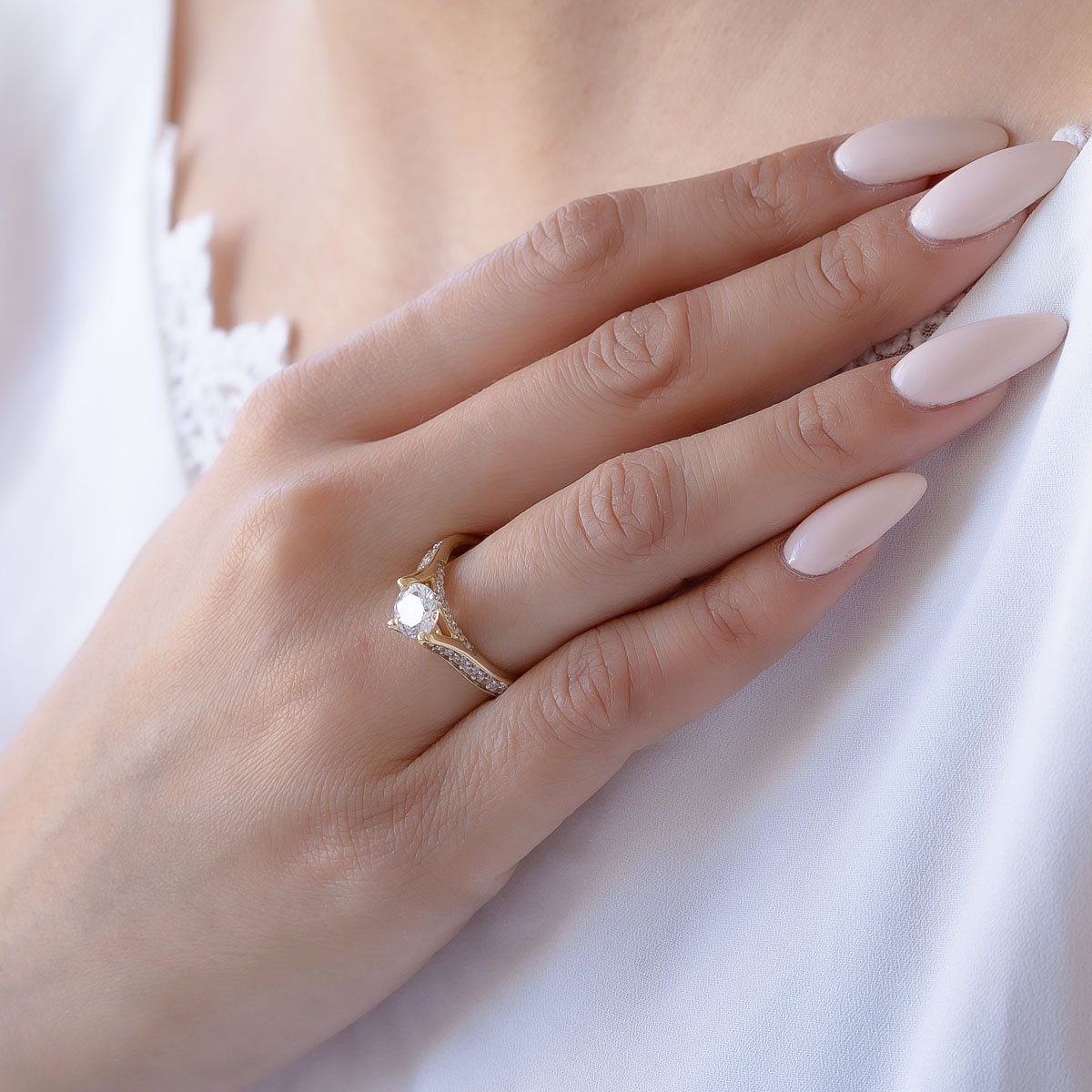 ANILLO DE COMPROMISO 14K ORO BLANCO CON PIEDRA STELLA ABBA JOYAS.