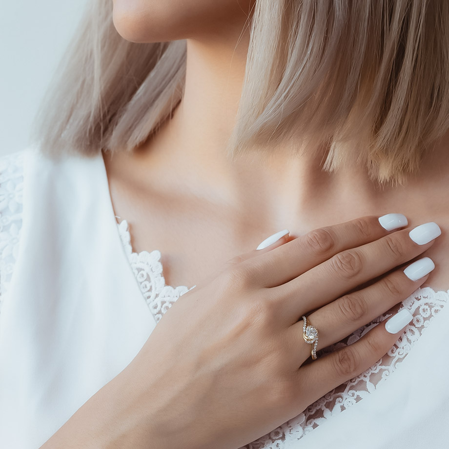 ANILLO DE COMPROMISO 10K ORO AMARILLO CON PIEDRA LANA ABBA JOYAS.