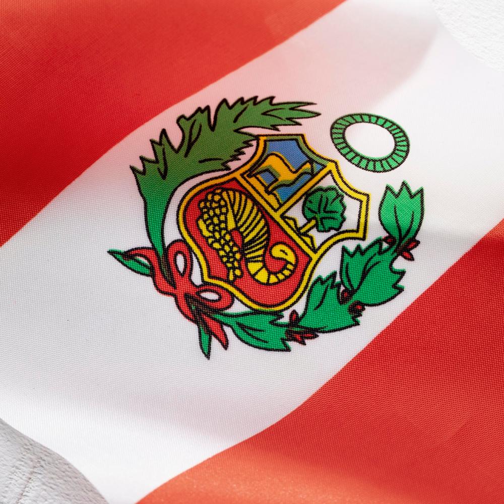 Bandera Perú Fiestas Patrias MXPHN-002 10Pzas Perú 14x21cm Tela Poliéster Asta Plástico, PEhandFlag