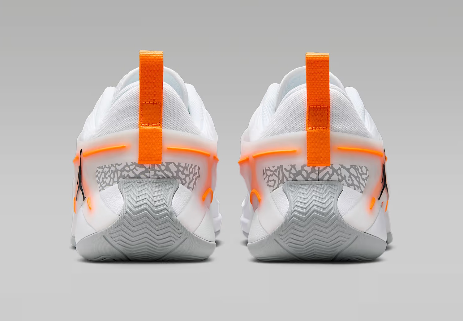 Tenis Jordan Heir Series Blanco/naranja/gris Hombre Tallas #27 y #27.5