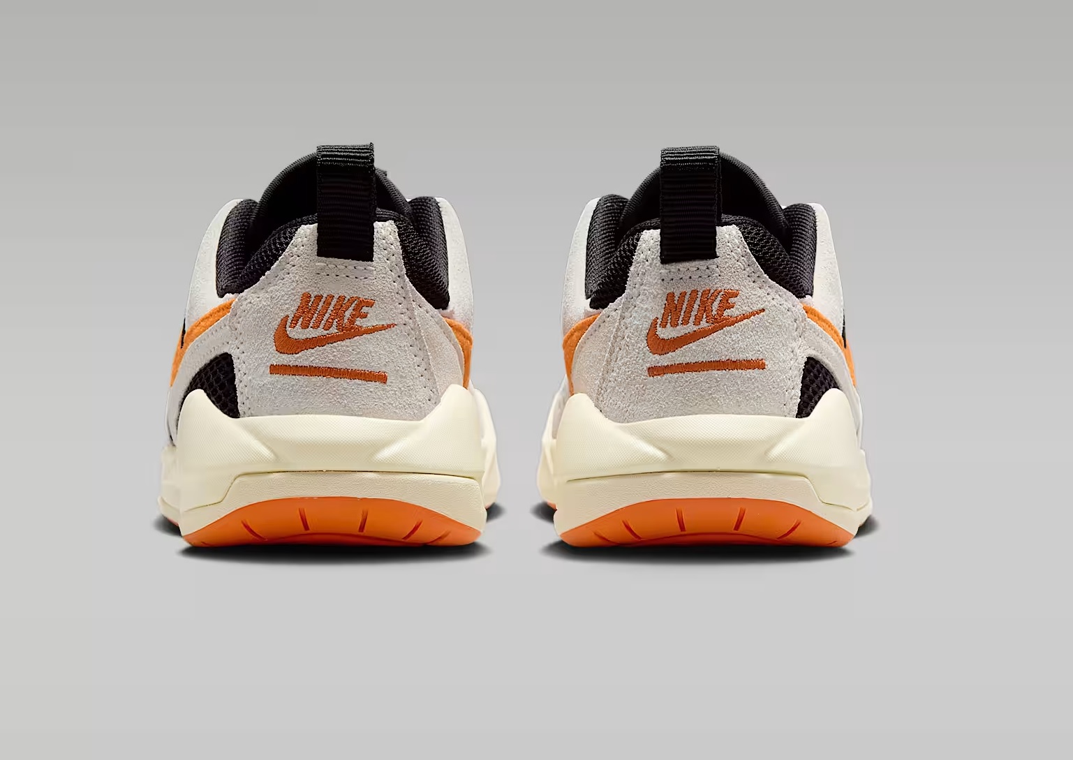 Tenis Jordan CMFT Era Negro/naranja Mujer Tallas #23.5 al #25
