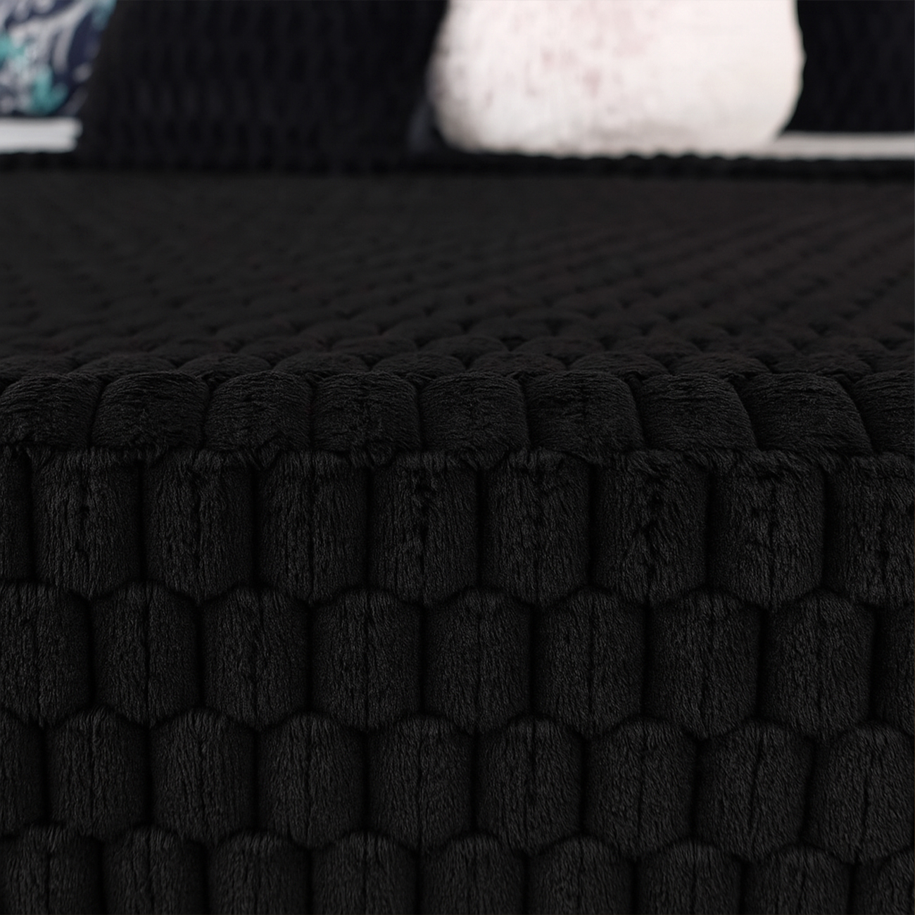 Frazada Embo King Size Negra 250x240 cm, ligera, suave, térmica y lavable
