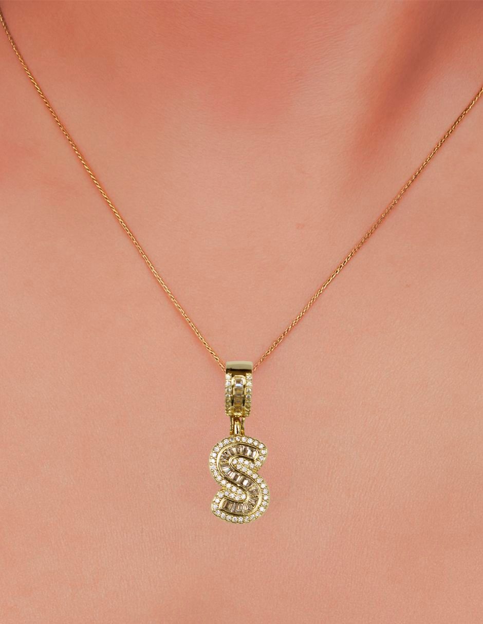 Collar con dije de oro laminado letra brillos "S"
