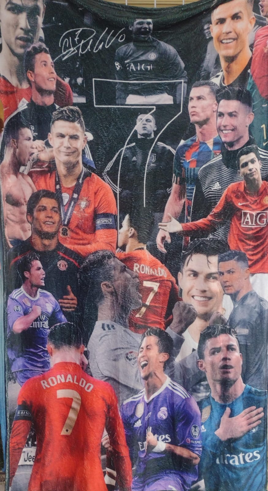 Exclusiva! Cobija Frazada Ultra Suave Collage CR7
