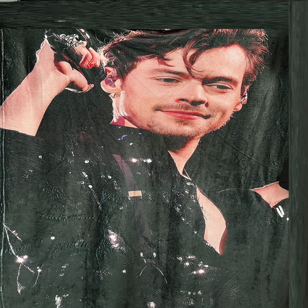 Exclusiva! Cobija Frazada Ultra Suave Harry Styles Negro 