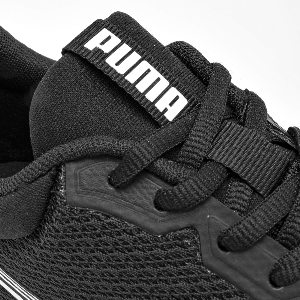 TENIS DEPORTIVO PUMA PARA HOMBRE COLOR NEGRO