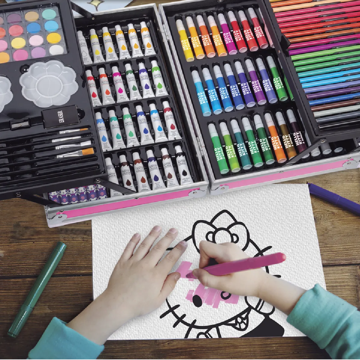 Set De Arte Hello Kitty Marcadores 145pz Rosa