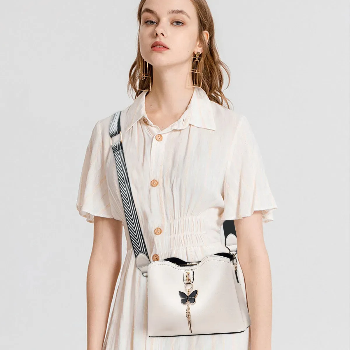 Bolsa de Hombro Cruzada Crossbody Bandolera de Cuero Piel Sintetica Moda y Elegante Mariposa Color Blanco