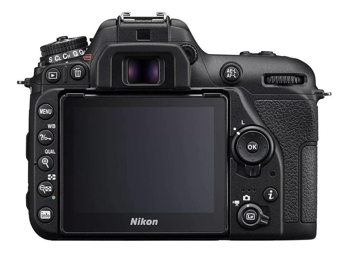 Camara Fotográfica y de Video Nikon D7500 18-140MM F/3.5 -5.6G ED VR