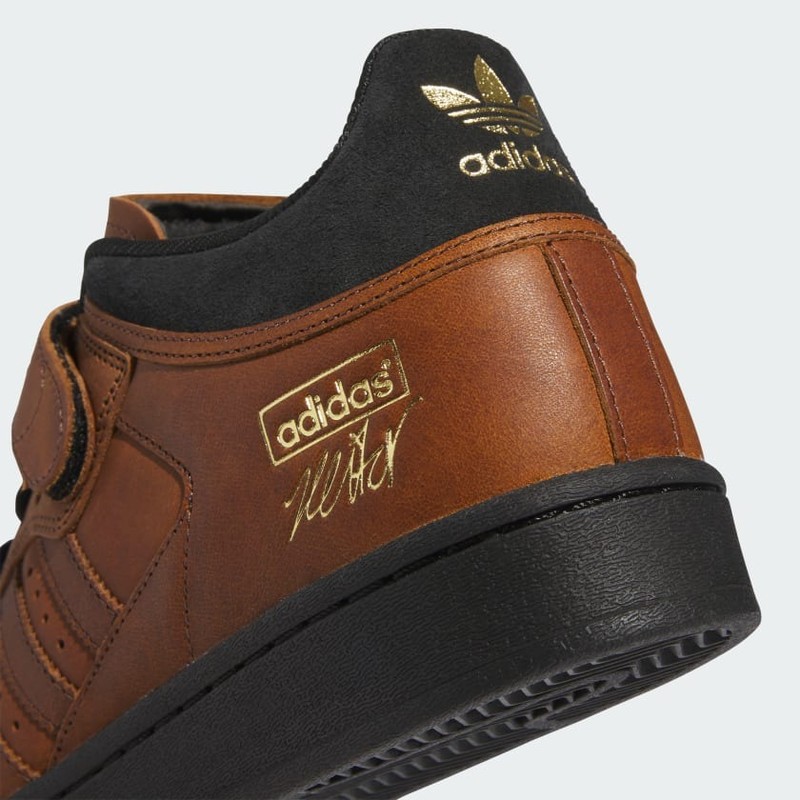TENIS ADIDAS PRO SHELL ADV X HEITOR CONCHA SUPERSTAR CAFÉ CON NEGRO PARA HOMBRE  CAFÉ CON NEGRO PARA HOMBRE