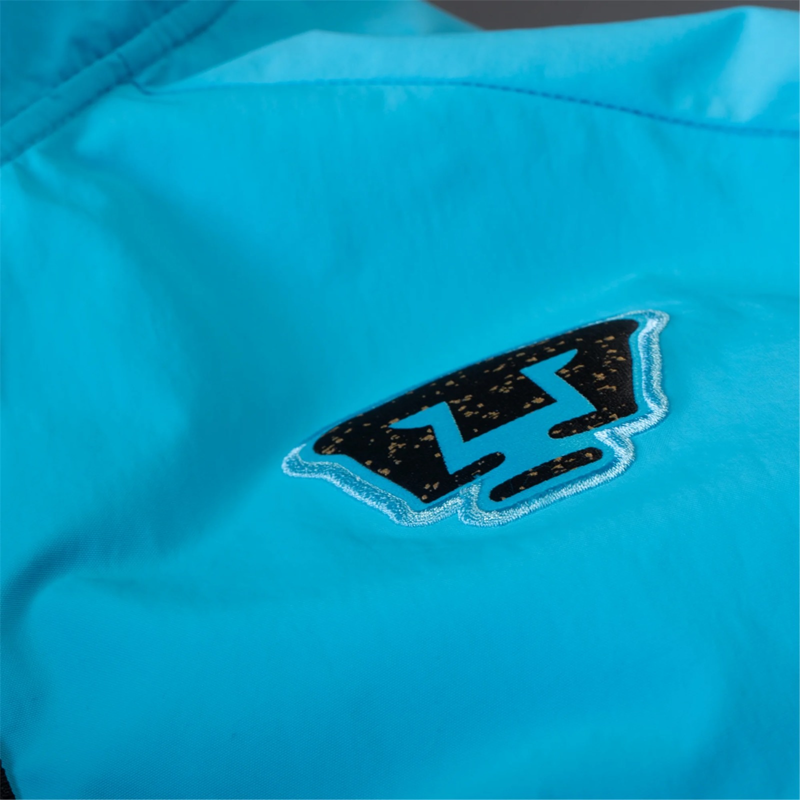 Chamarra Nike Revival Pumas UNAM Alberca - Aqua