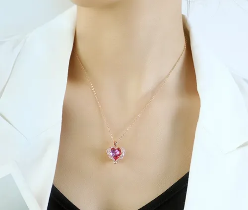 Colgante y dije de corazón