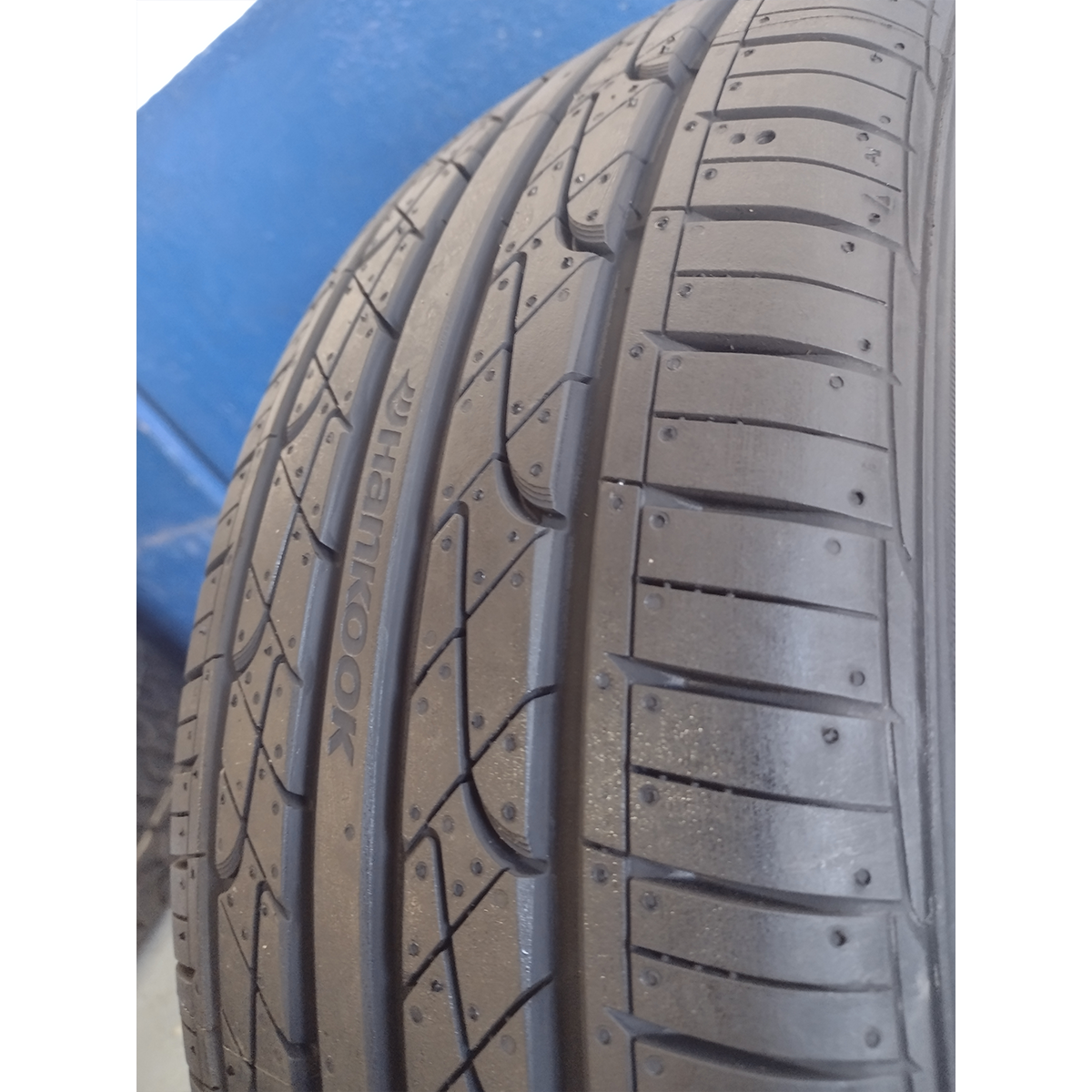 Llanta 225/45R18 HANKOOK H457